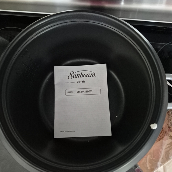 Sunbeam Red Multi-Function Rice Cooker with Steaming Insert - Picture 4 of 6